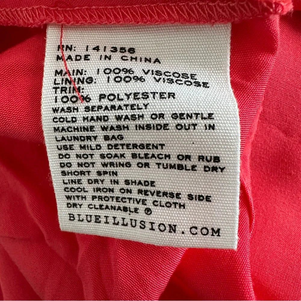 Elegant Red Sleeveless Dress - Picture 7 of 7